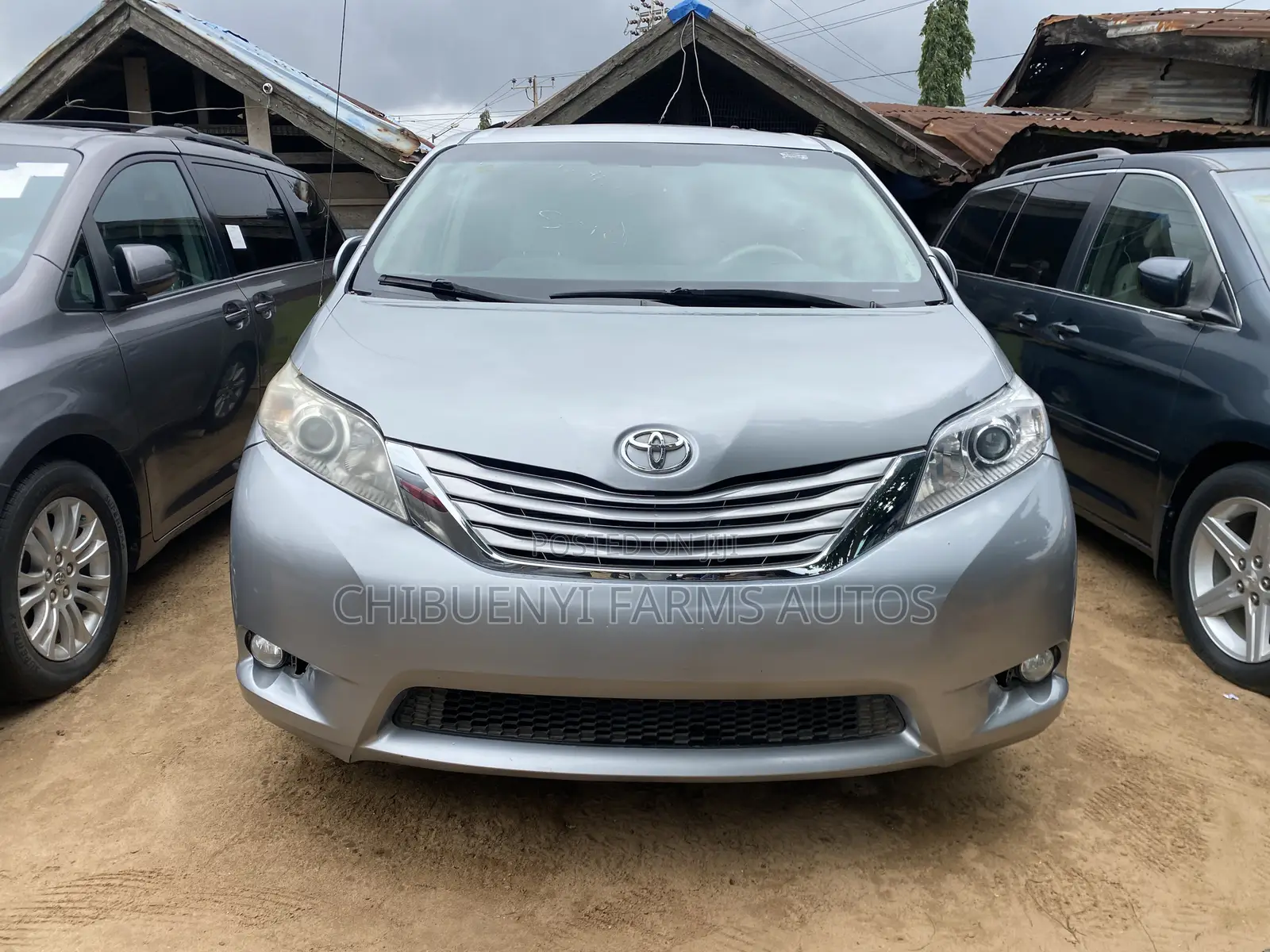 Toyota Sienna LE FWD 8-Passenger 2013 Gray