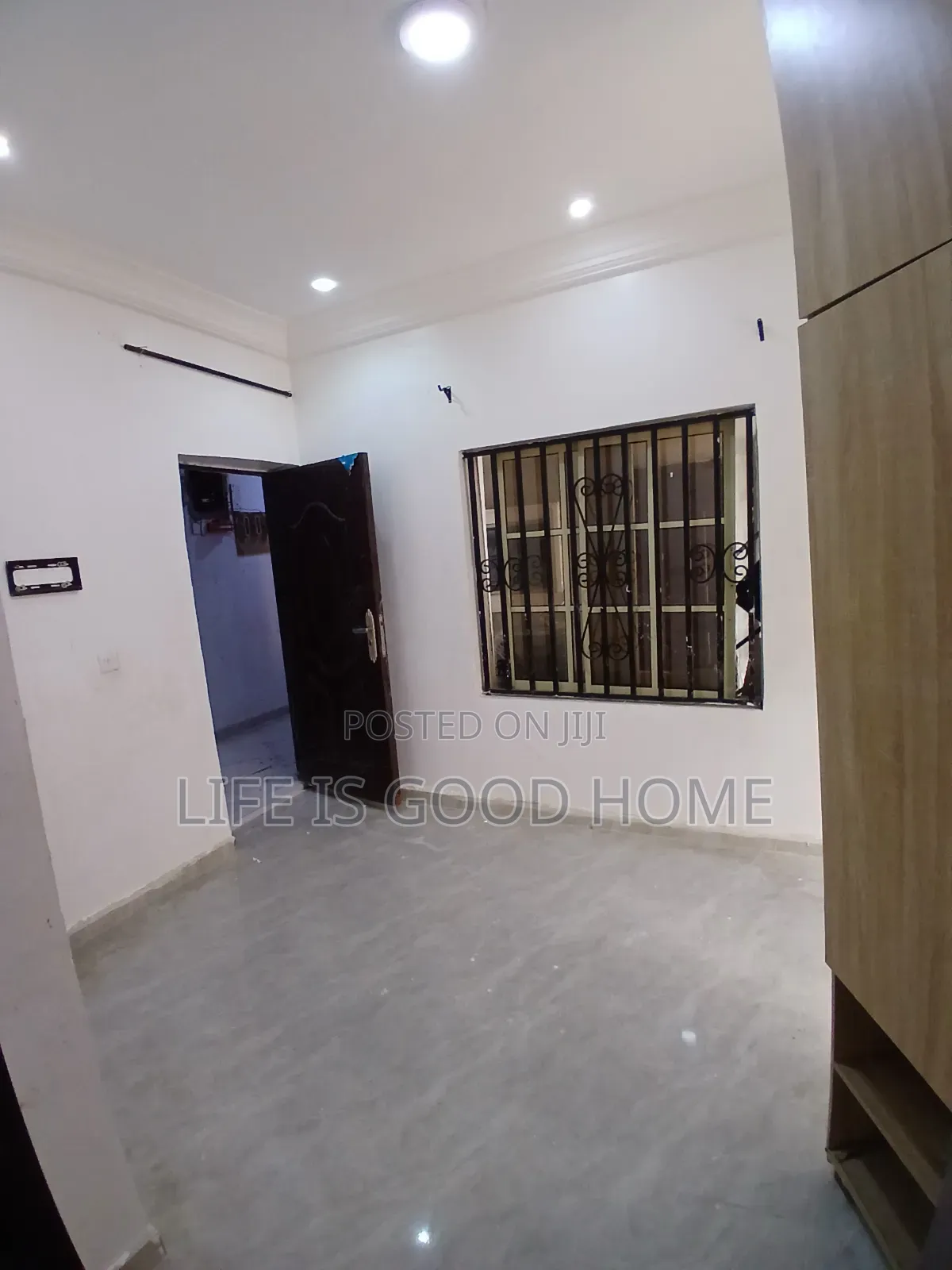1bdrm Shared Apartment in Atlantic Boulevard, Chevron for rent