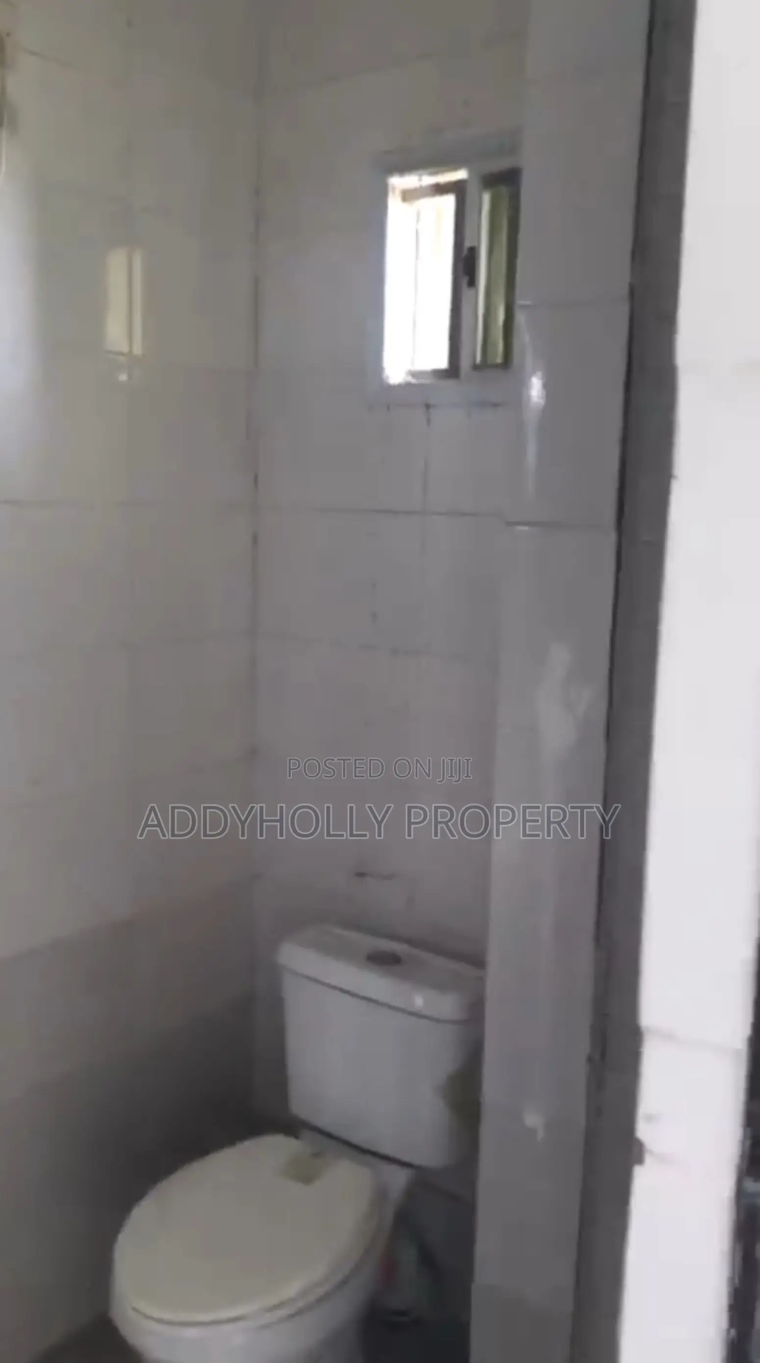 3bdrm Apartment in Ikota for rent