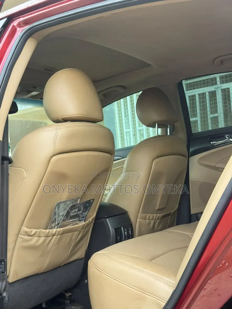 Hyundai Sonata 2011 Red