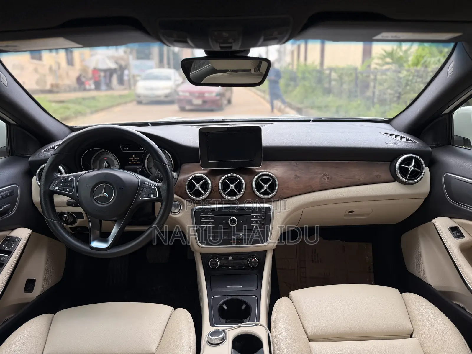 Mercedes-Benz GLA 250 2017 White