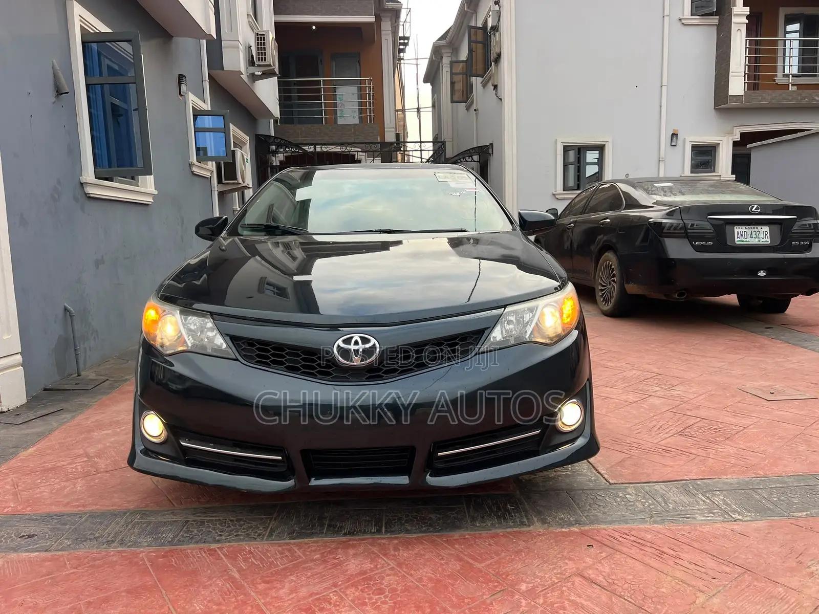 Toyota Camry SE V6 4dr Sedan (3.5L 6cyl 6A) 2012 Black