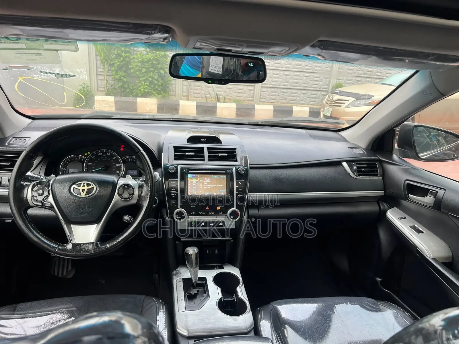 Toyota Camry SE V6 4dr Sedan (3.5L 6cyl 6A) 2012 Black