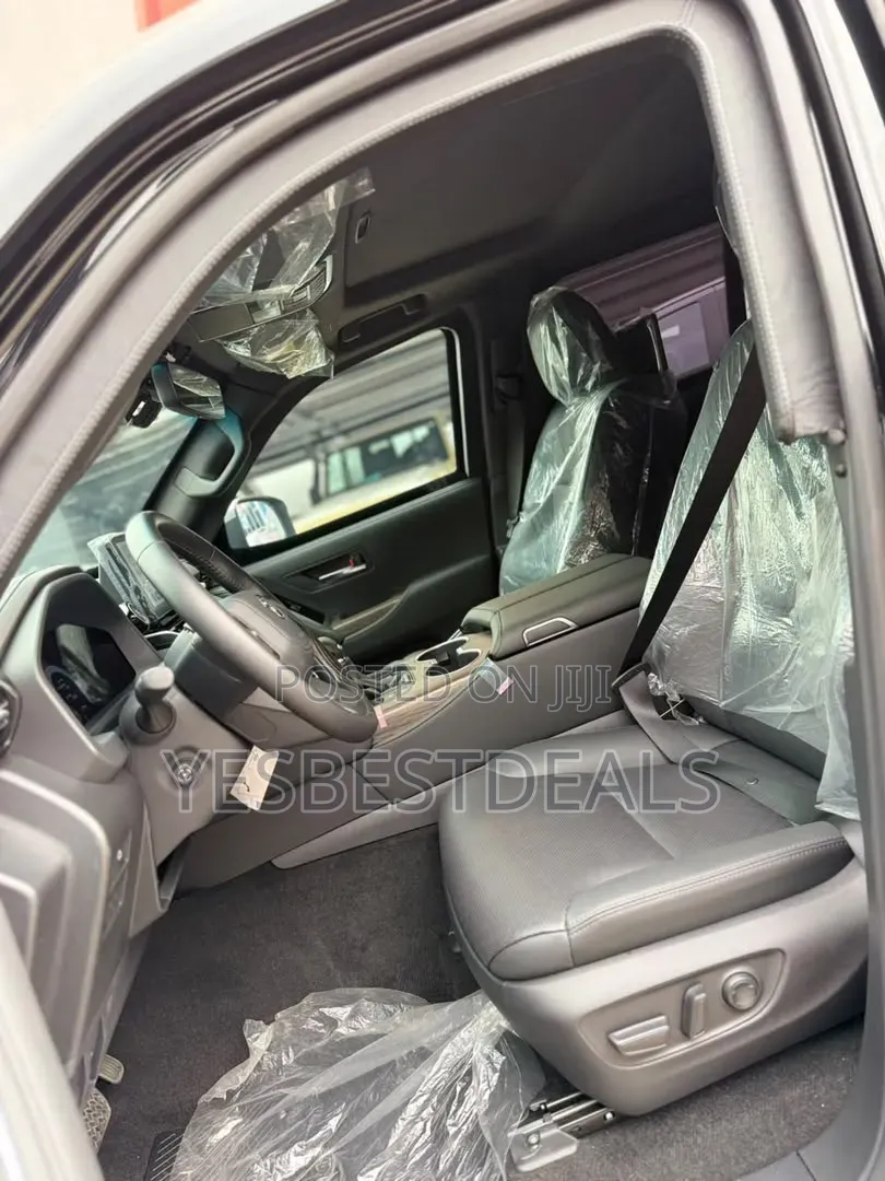 New Toyota Land Cruiser Base 4WD 2026 Black