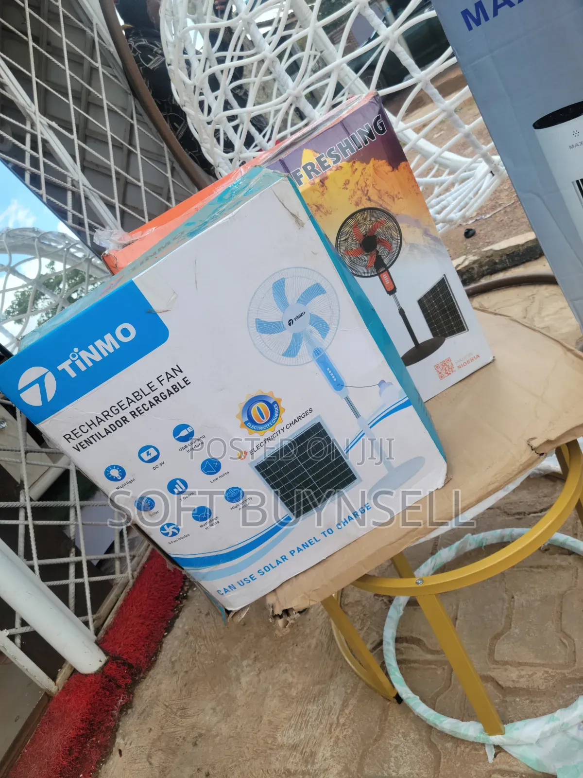 Tinmo Solar and Electricity Charge Fan