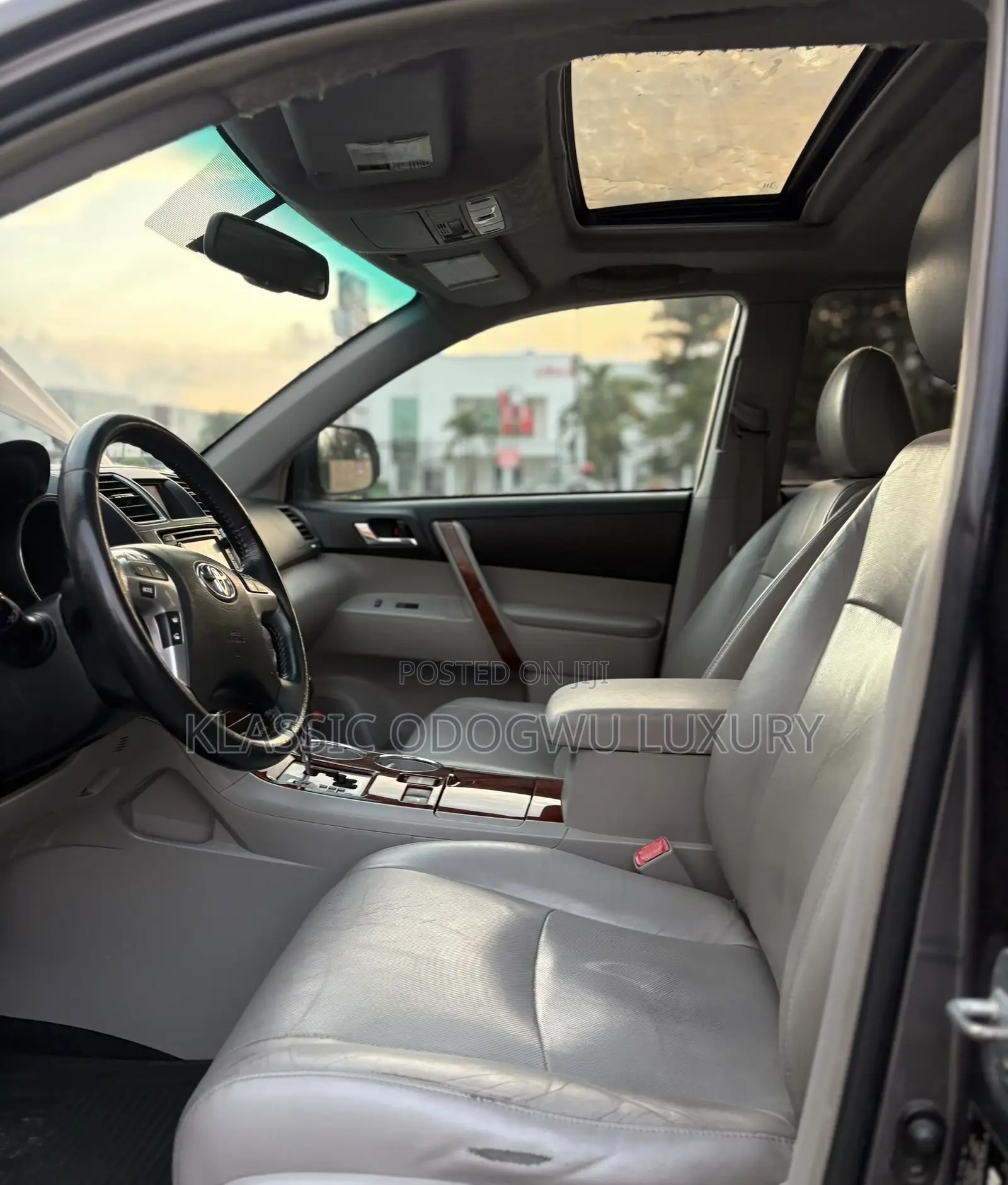 Toyota Highlander Limited Platinum 4dr SUV AWD (3.5L 6cyl 6A) 2014 Gray