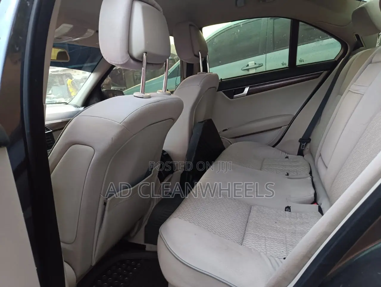 Mercedes-Benz C250 2011