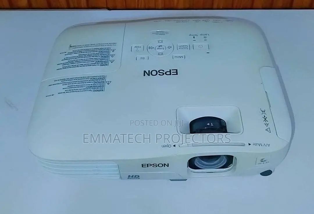 Uk Used Epson TV Projector Home Cinema ,Offices Lagos,abuja ,Ibadan