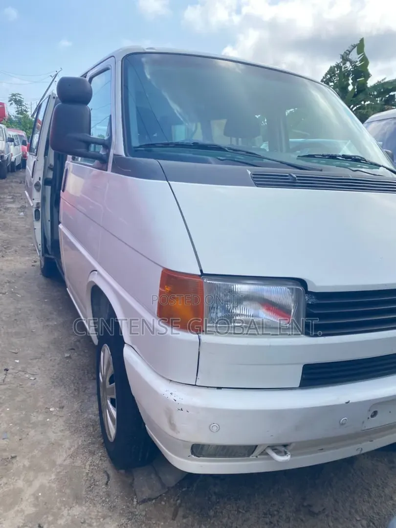 Volkswagen Transporter 2002 White