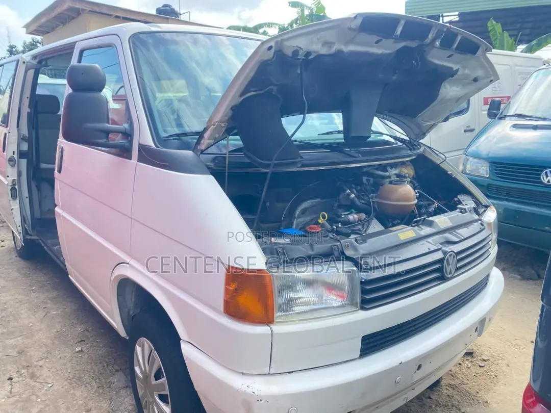 Volkswagen Transporter 2002 White