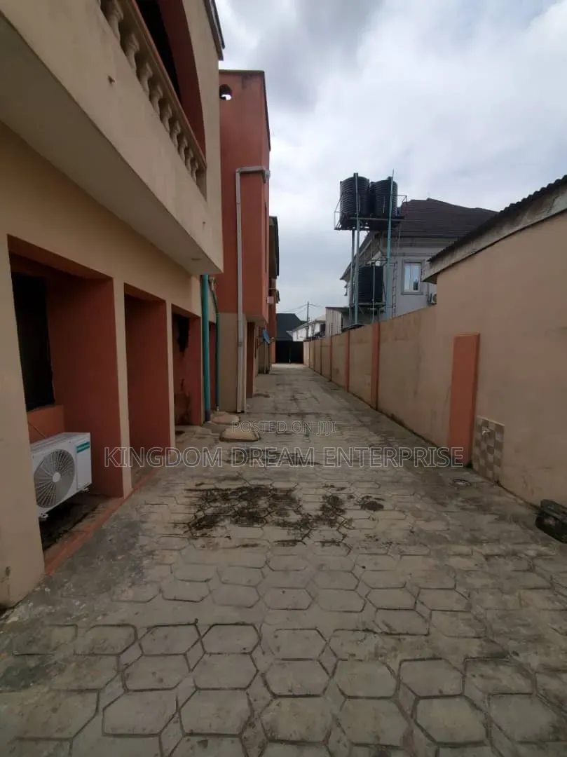 3bdrm Block of Flats in Oko Oba Abulegba for sale