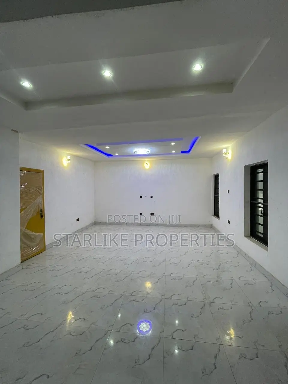 4bdrm House in Lekki Expressway for sale