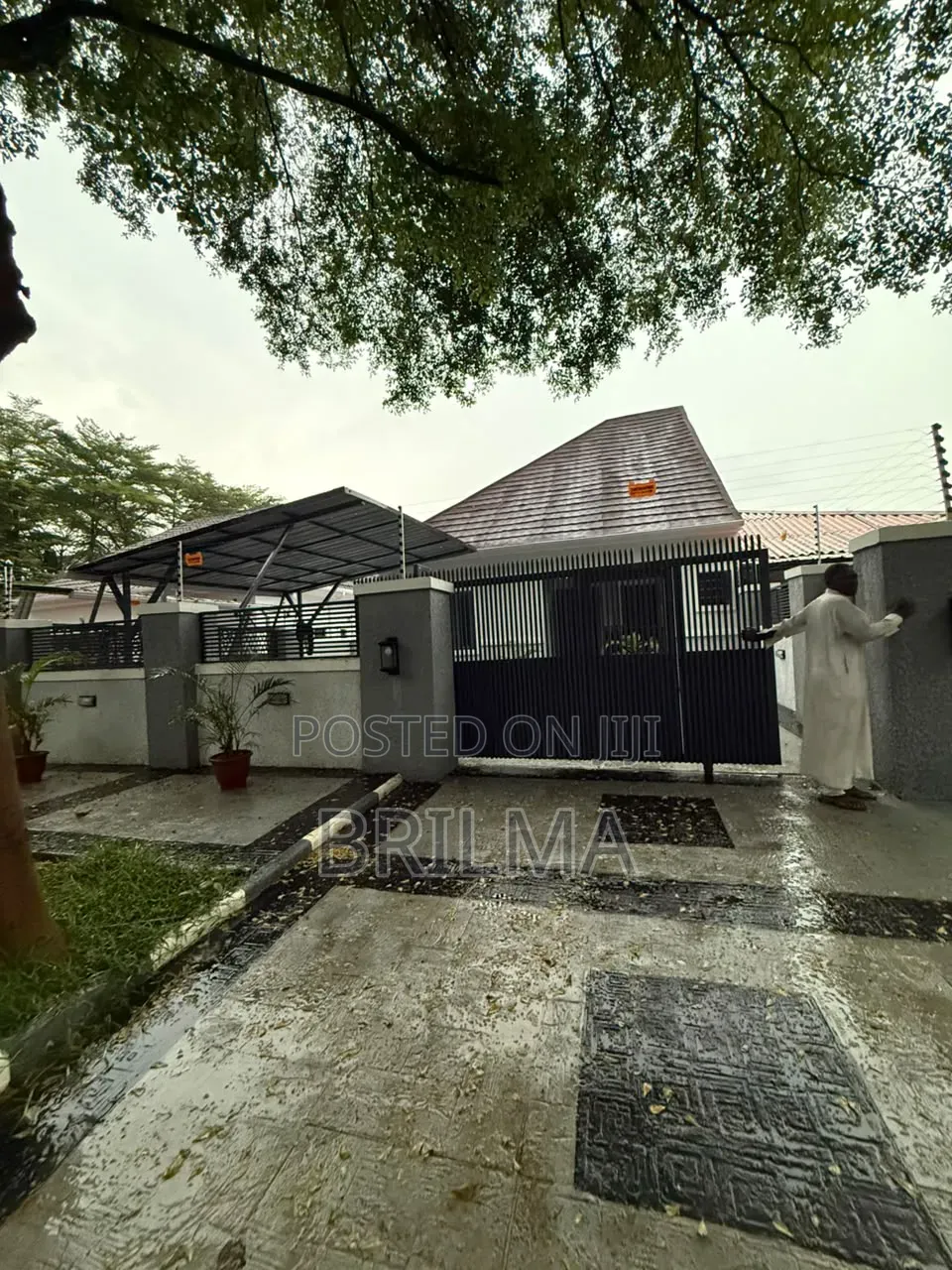 3bdrm Bungalow in Mbora for sale