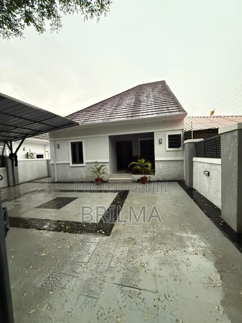 3bdrm Bungalow in Mbora for sale