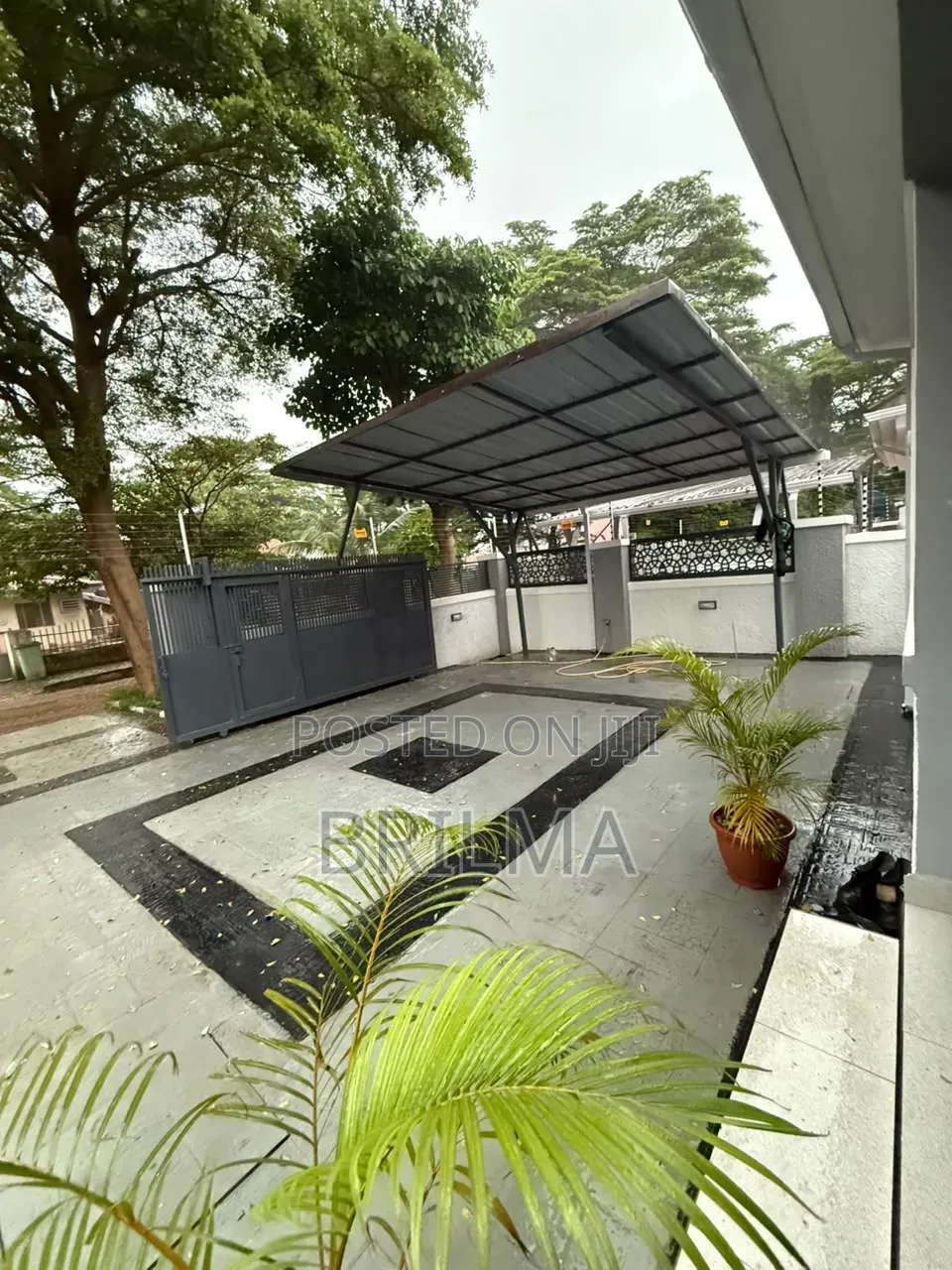 3bdrm Bungalow in Mbora for sale