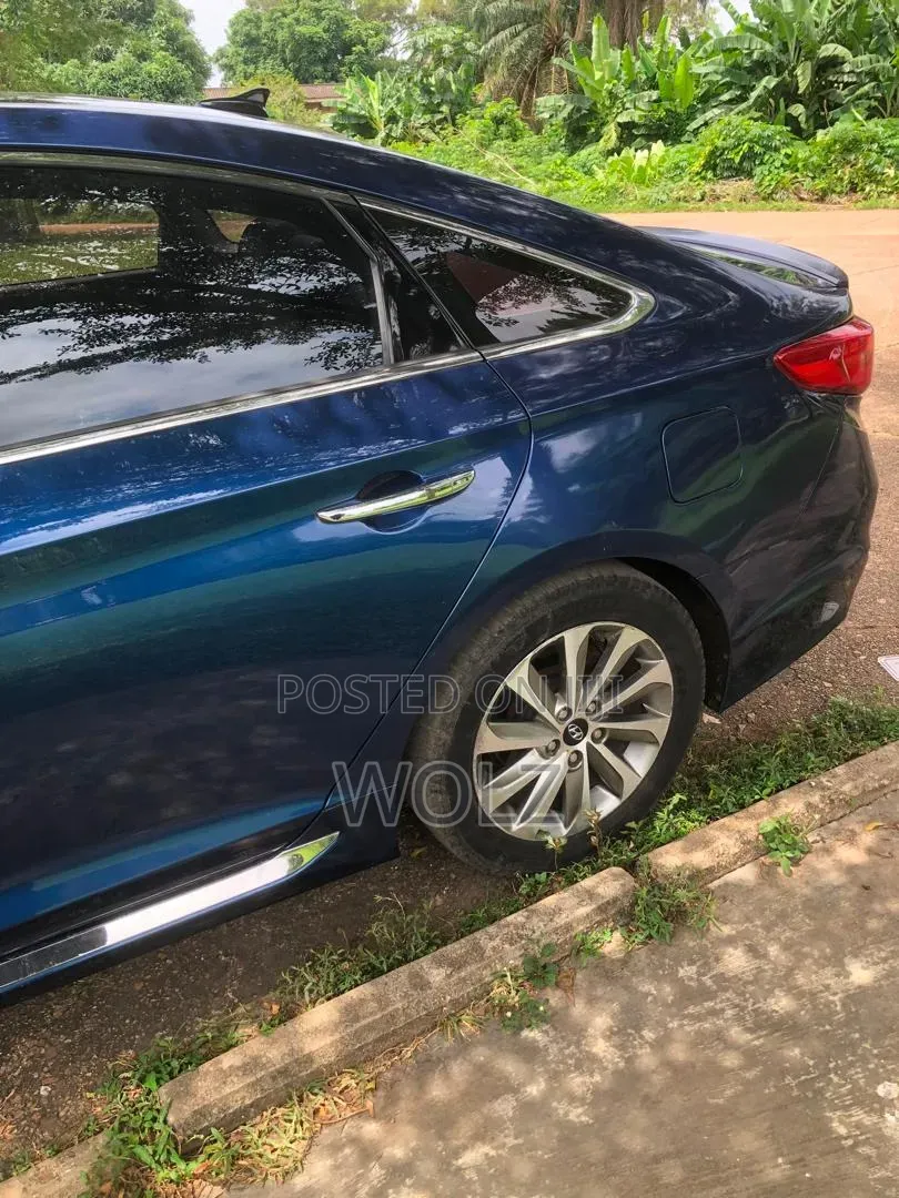 Hyundai Sonata Limited 4dr Sedan (2.4L 4cyl 6A) 2015 Blue