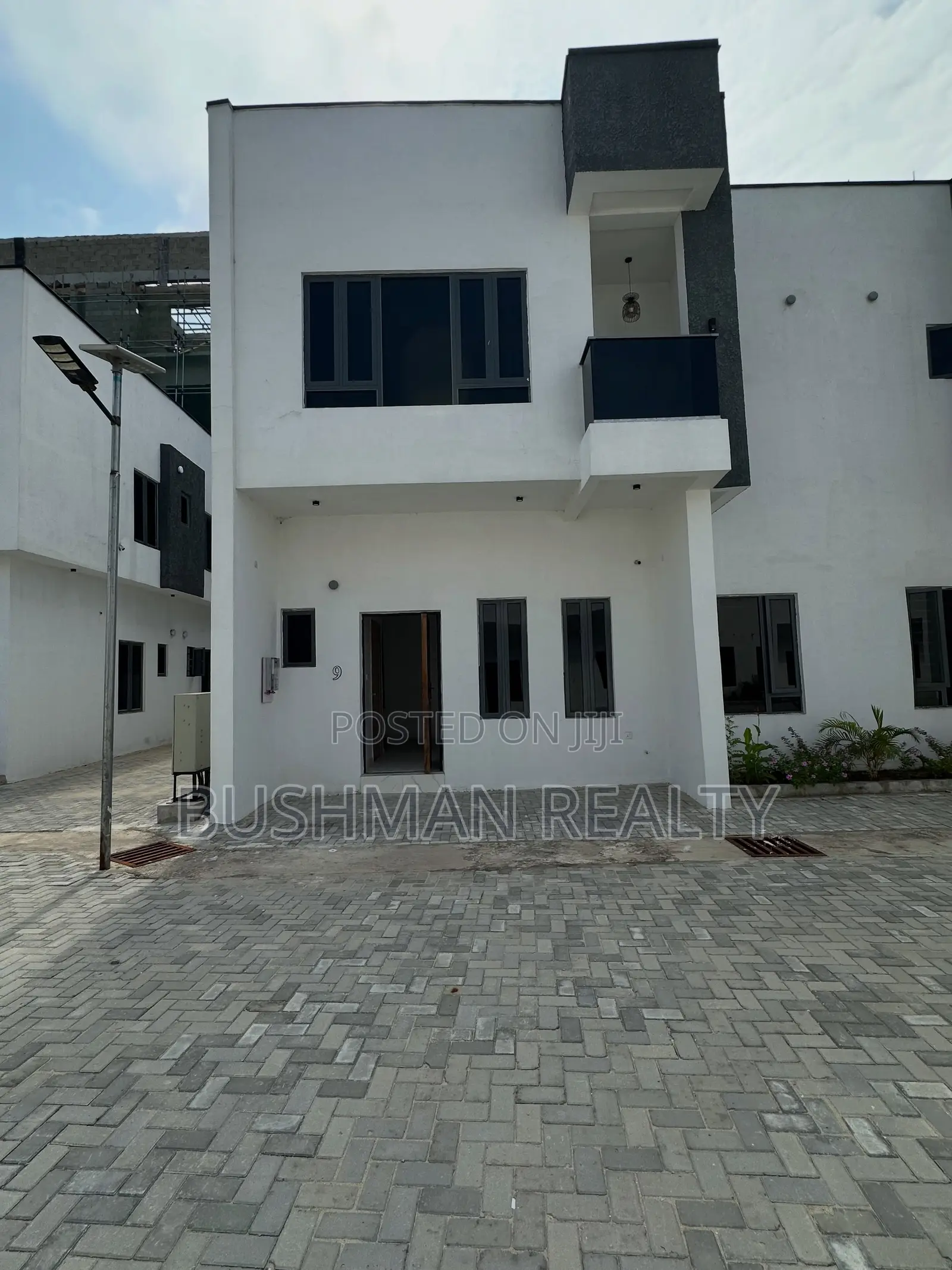 3bdrm Duplex in Lekki for rent