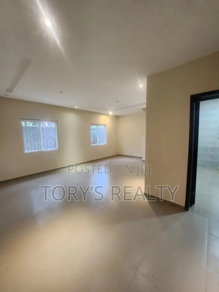 17bdrm Apartment in Ikoyi S.W for rent