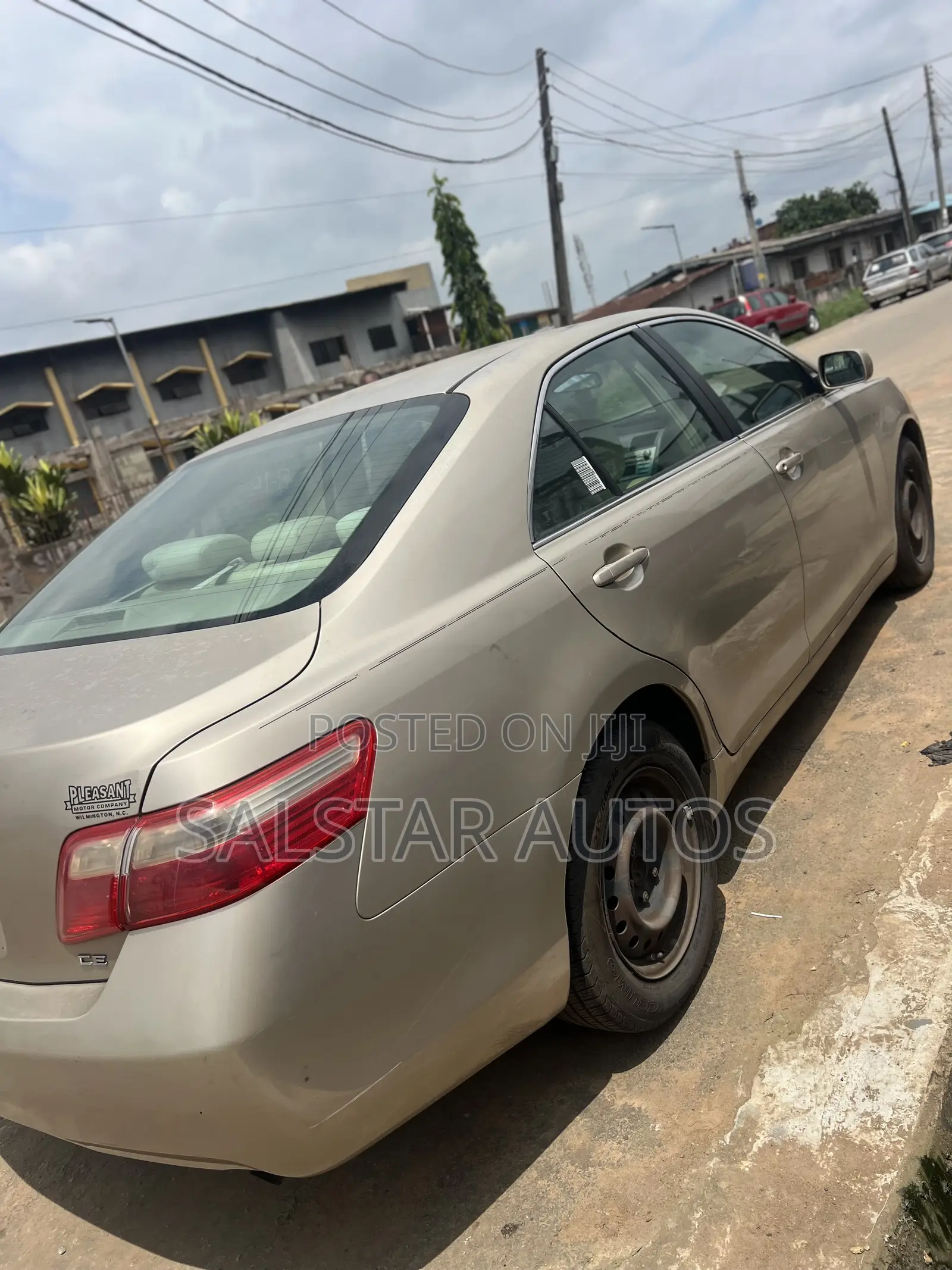 Toyota Camry LE 4dr Sedan (2.4L 4cyl 5A) 2008 Gold