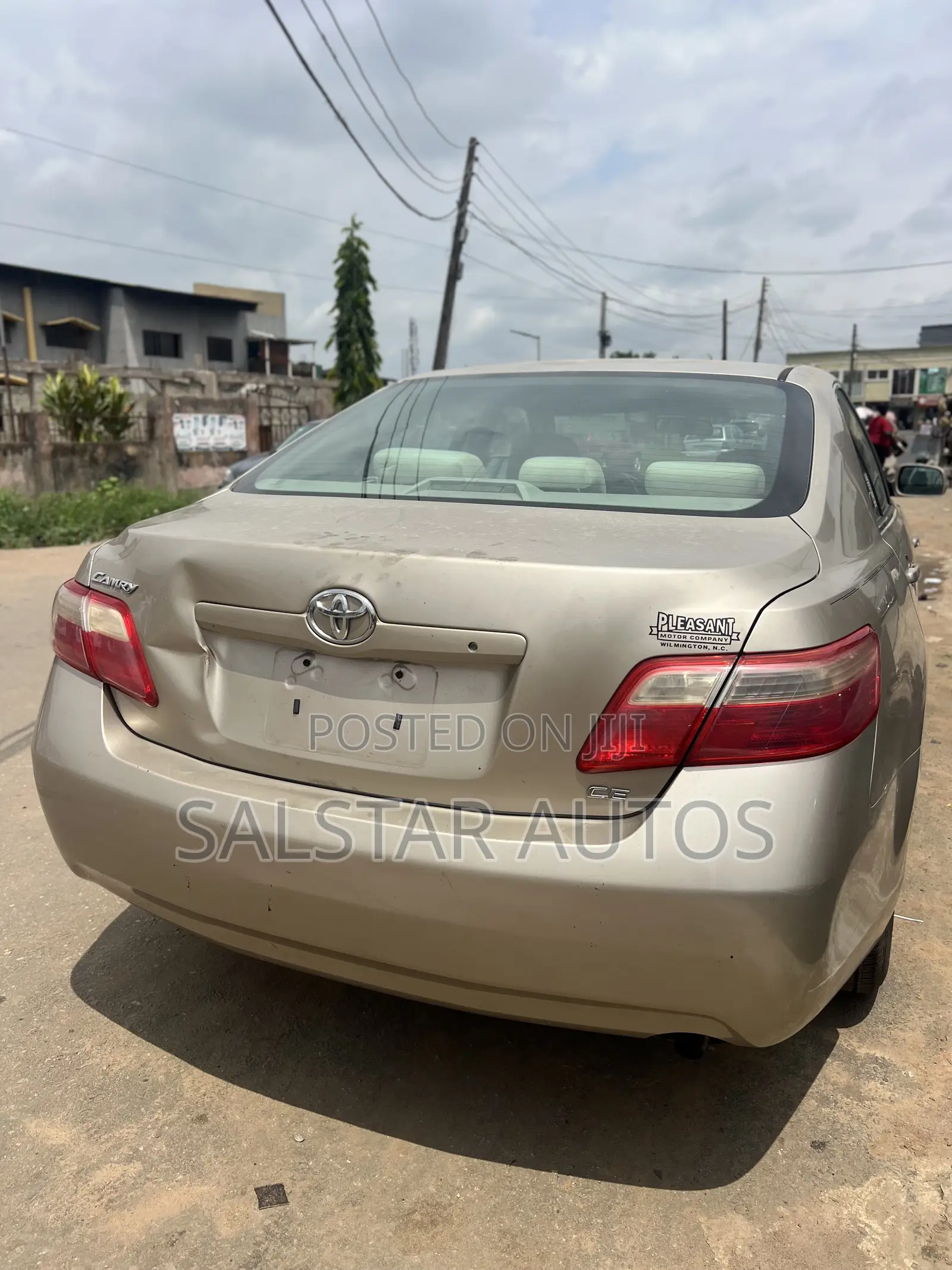 Toyota Camry LE 4dr Sedan (2.4L 4cyl 5A) 2008 Gold