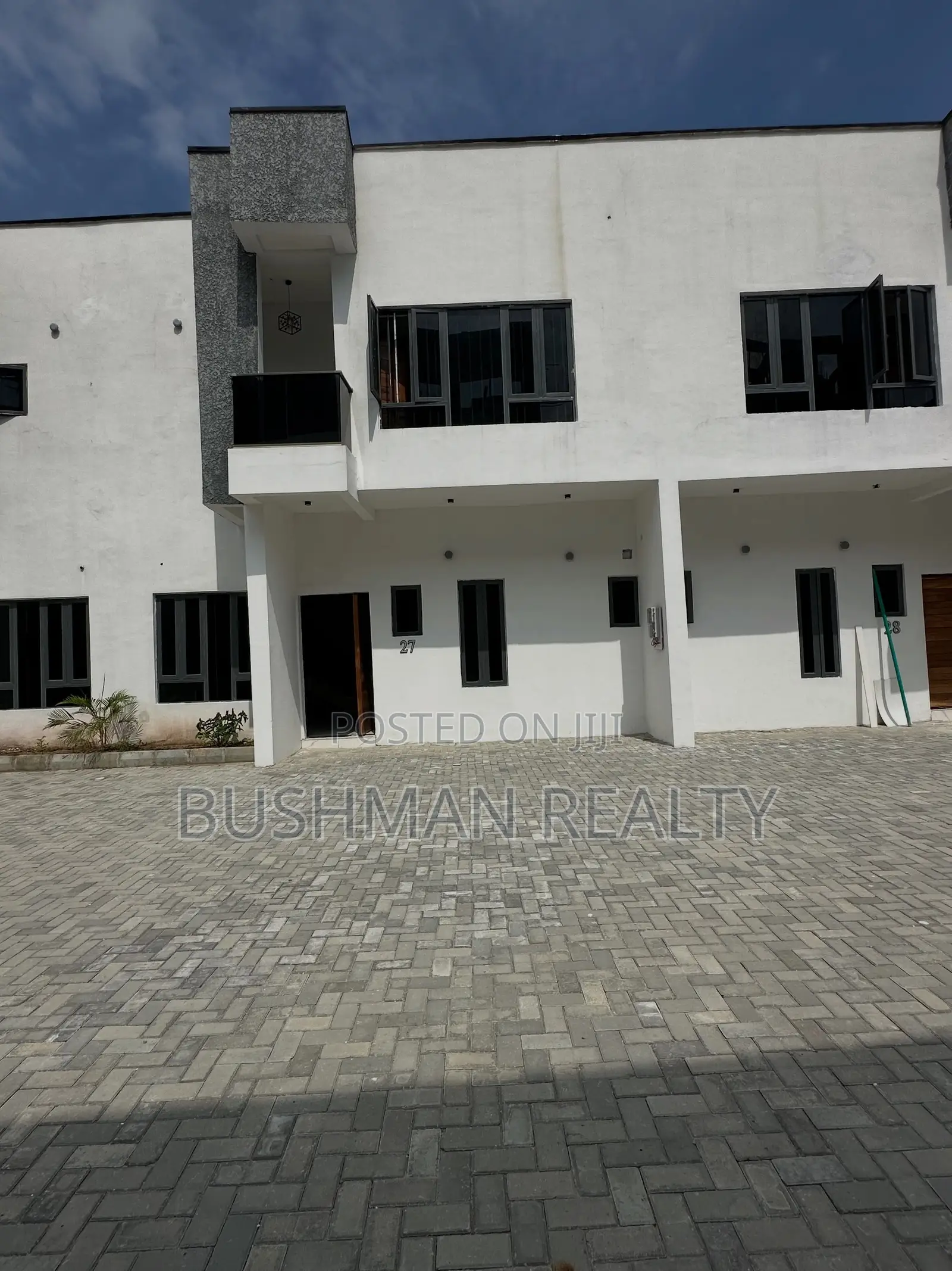 3bdrm Duplex in Lekki for rent