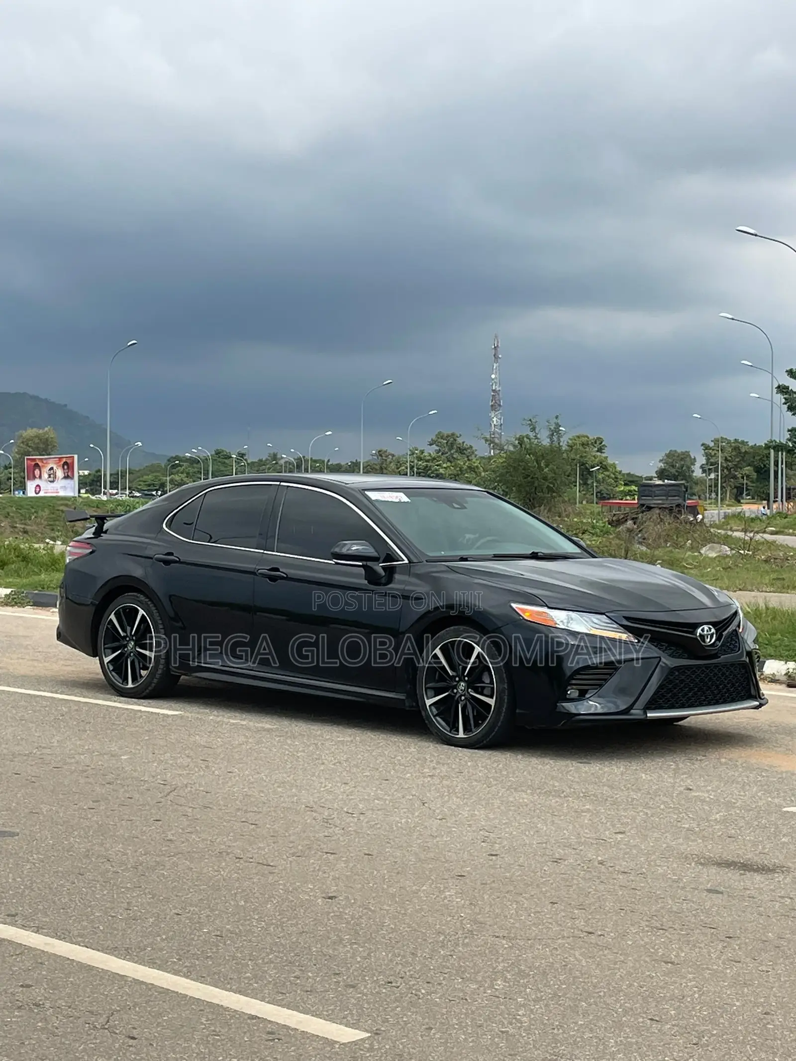 Toyota Camry XSE FWD (2.5L 4cyl 8AM) 2018 Black