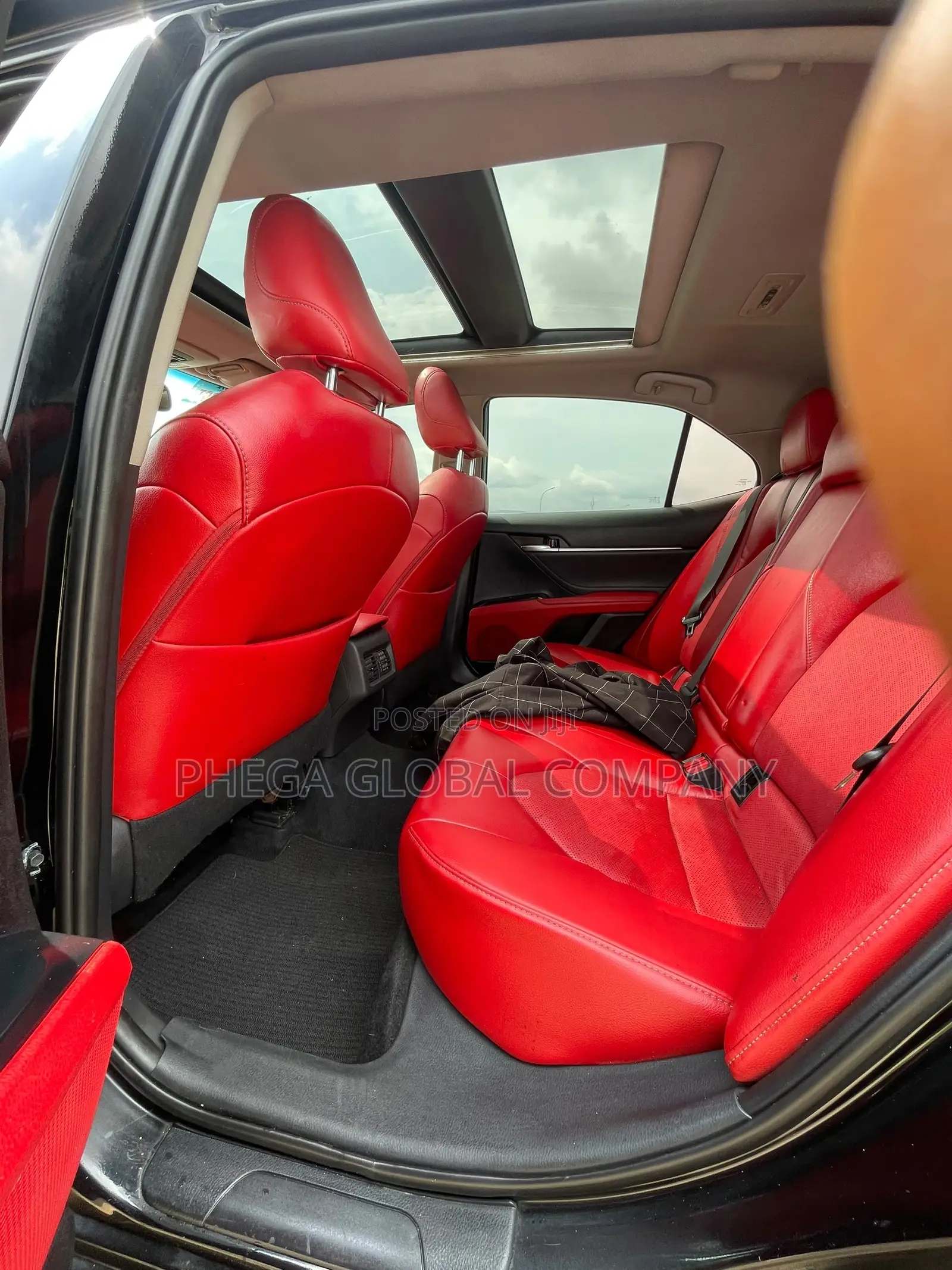 Toyota Camry XSE FWD (2.5L 4cyl 8AM) 2018 Black