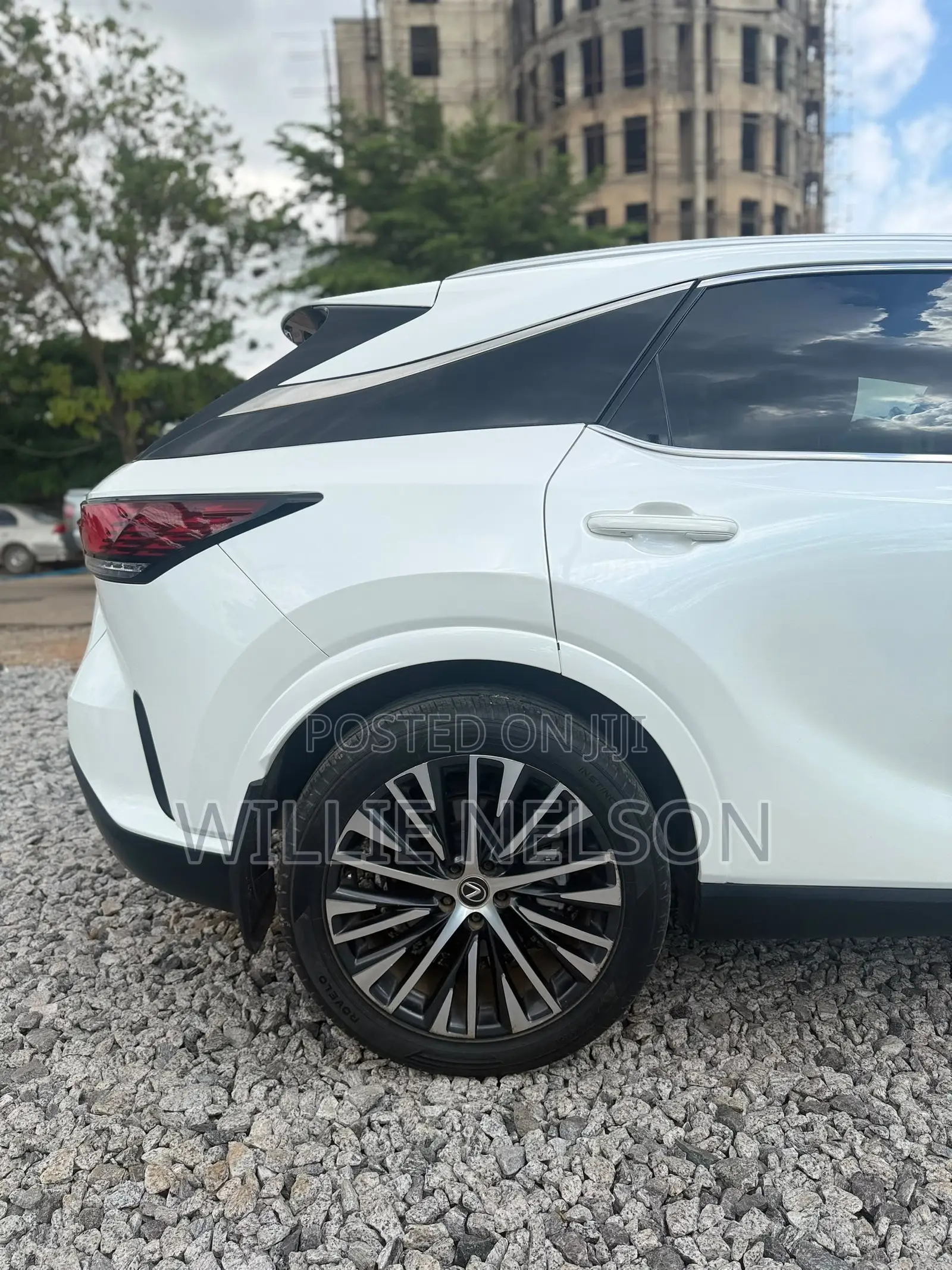 Lexus RX 350h Premium AWD 2023 White