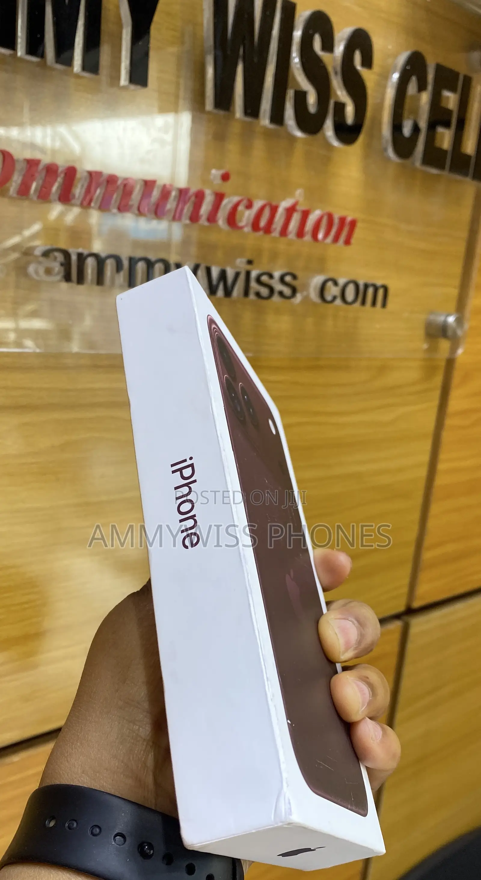 New Apple iPhone 18 Pro Max 1 TB Purple