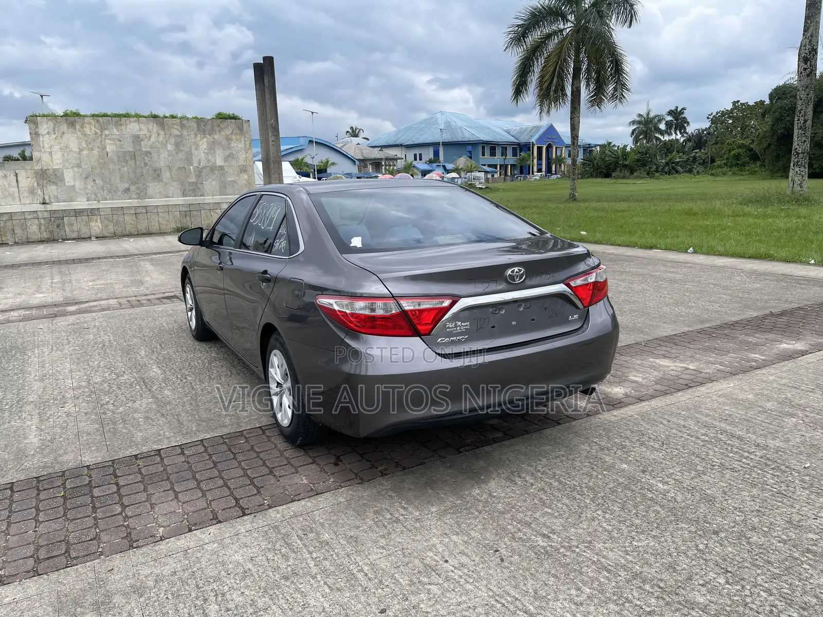 Toyota Camry LE 4dr Sedan (2.5L 4cyl 6A) 2016 Brown