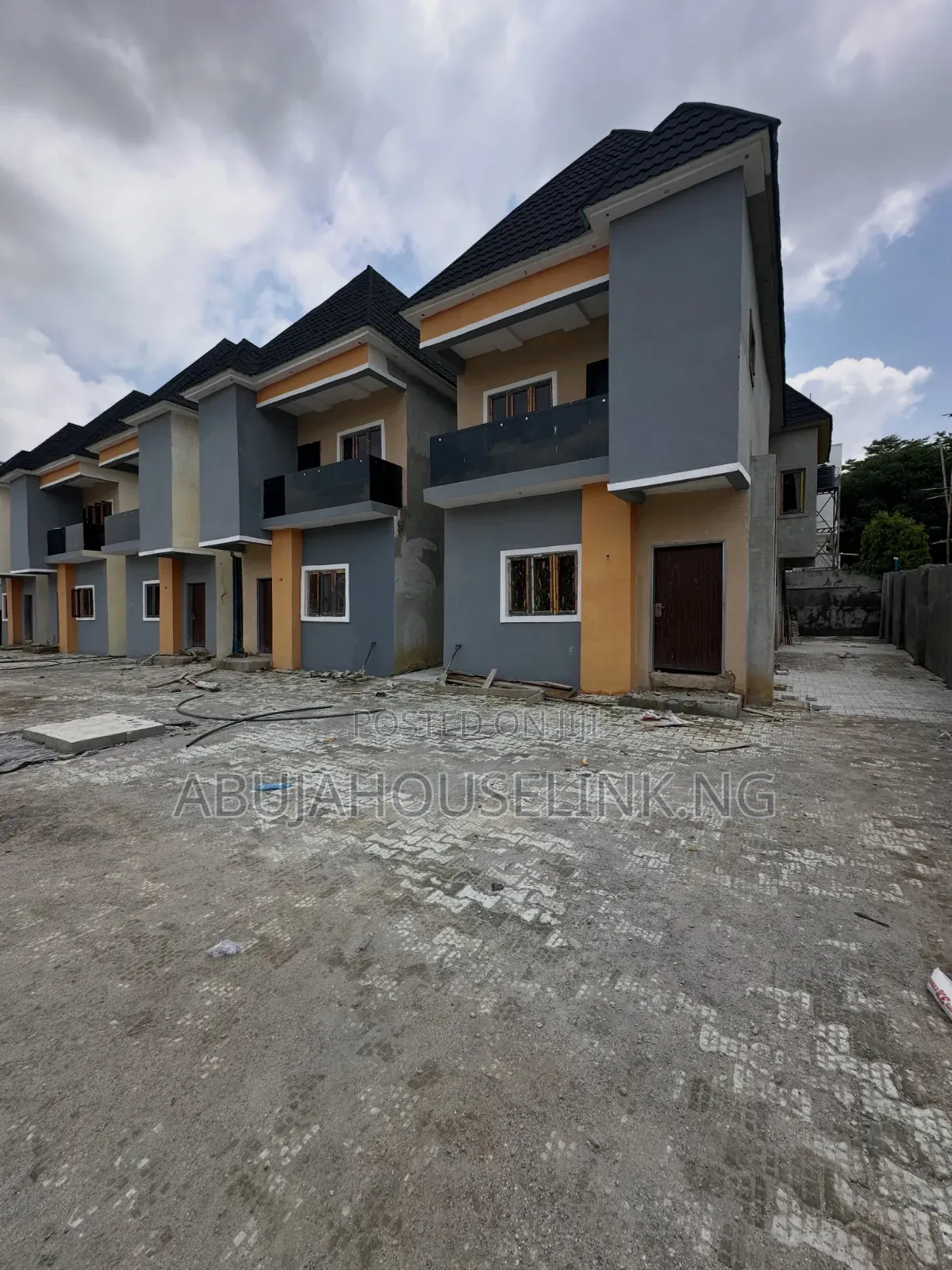 4bdrm Duplex in Gwarinpa Main Abuja, Life Camp for sale