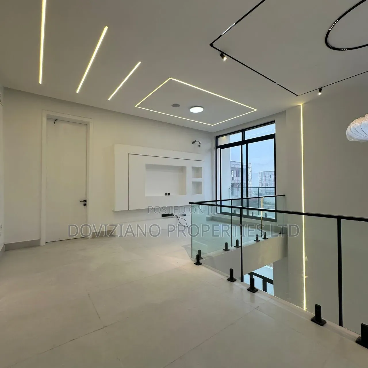 5bdrm Duplex in Lekki Phase 1 for sale
