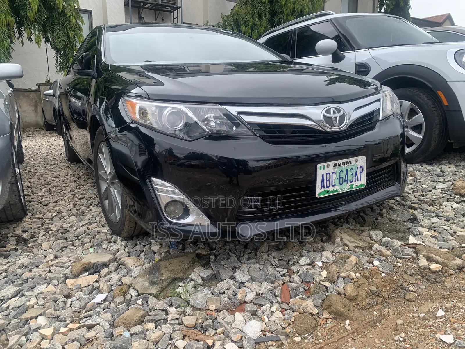 Toyota Camry XLE V6 4dr Sedan (3.5L 6cyl 6A) 2013 Black