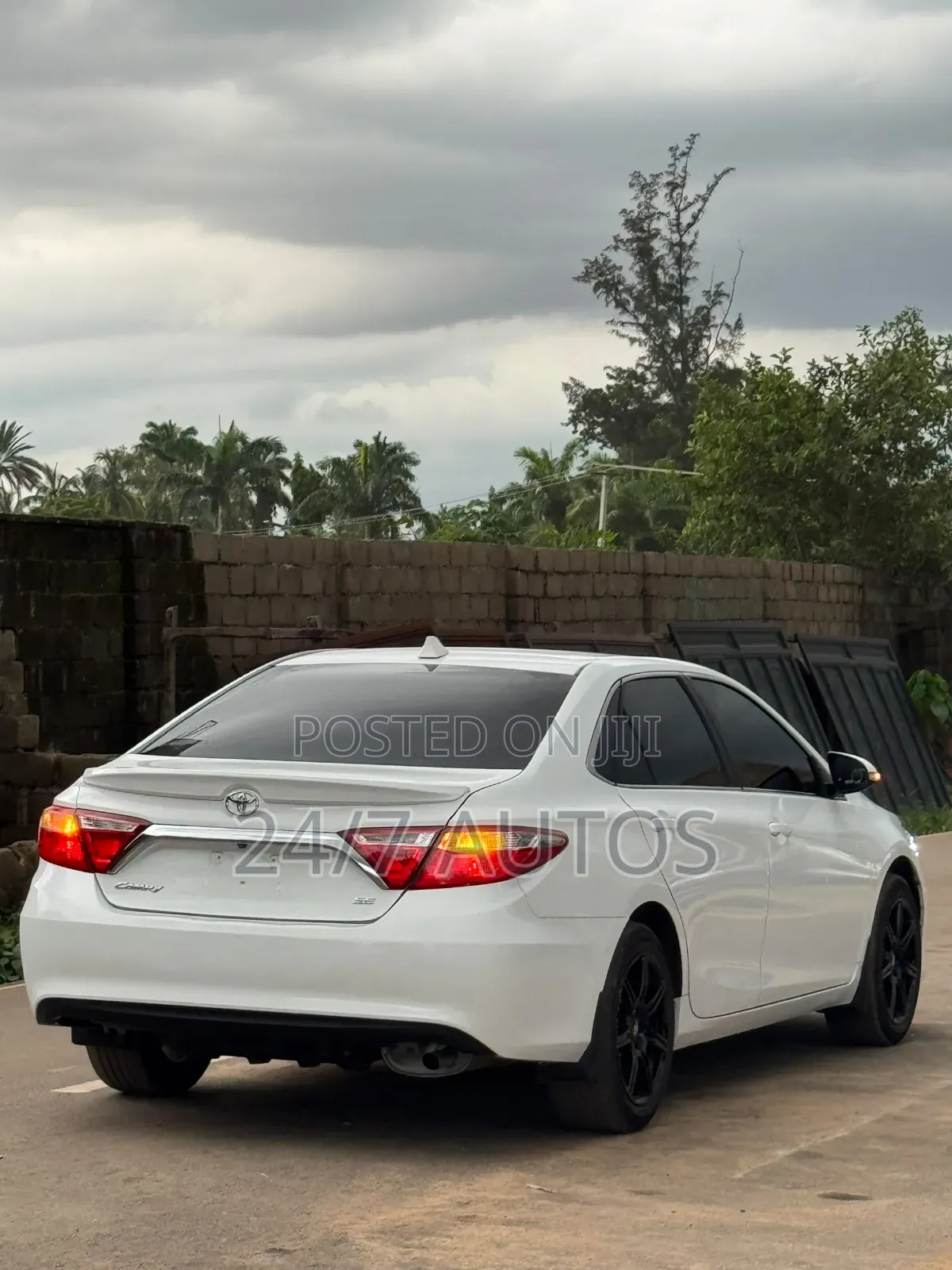 Toyota Camry 2016 White