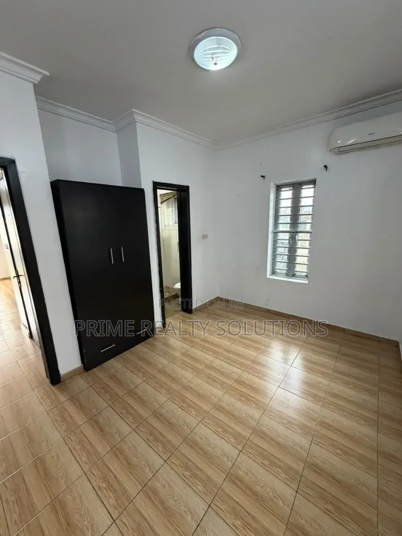 Mini Flat in Lekki Phase 1 for rent
