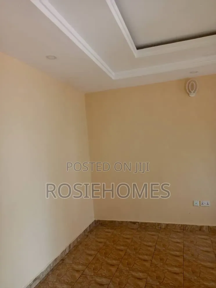 1bdrm Block of Flats in Alatise, Aiyeteju for rent