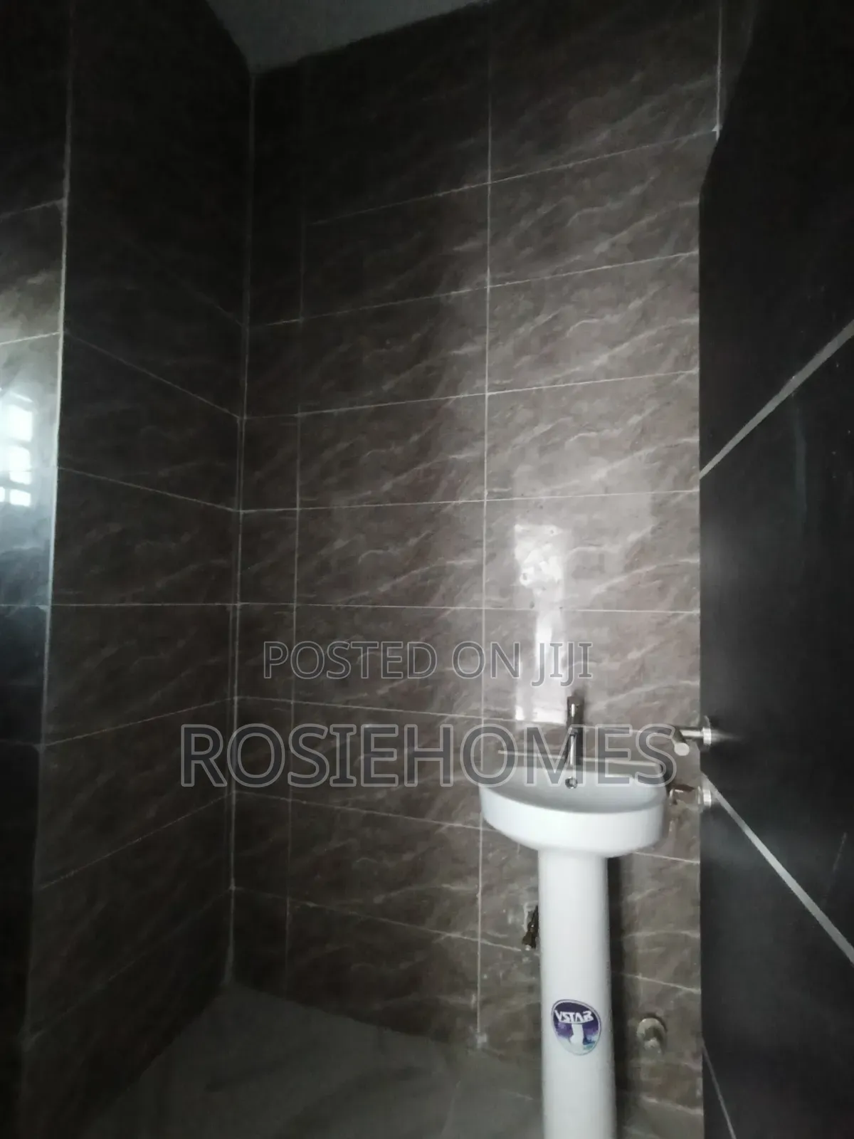 1bdrm Block of Flats in Alatise, Aiyeteju for rent