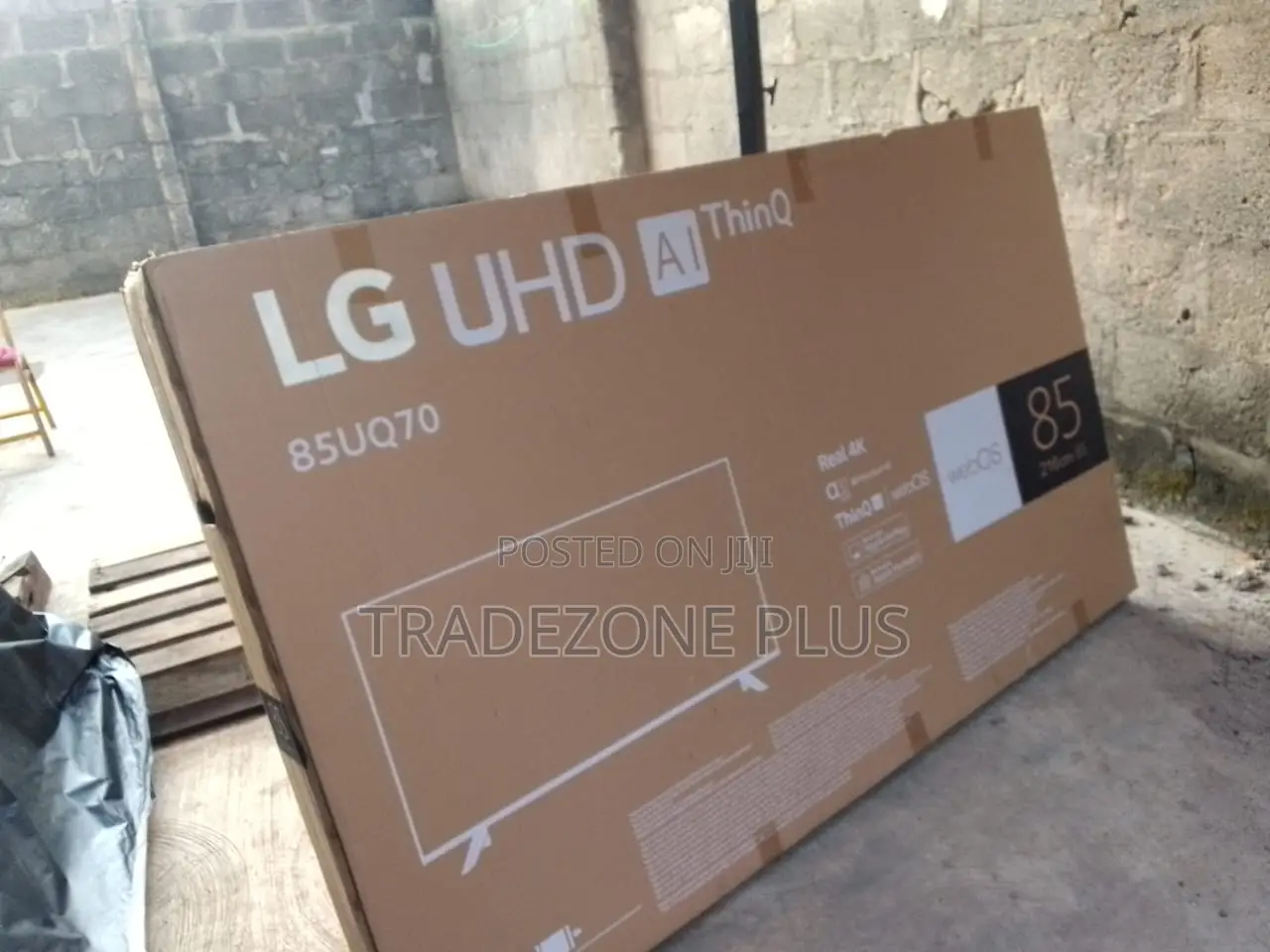 LG 85” Smart UHD Television – Model 85UQ70006LB