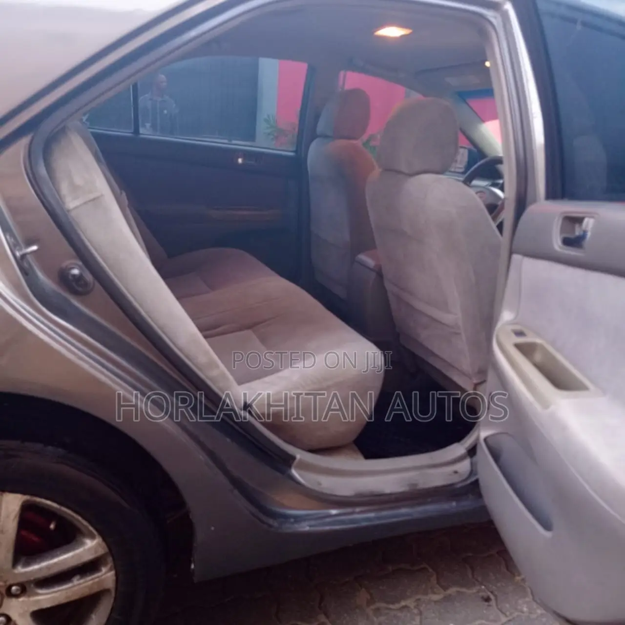 Toyota Camry LE 4dr Sedan (2.4L 4cyl 5M) 2004 Brown