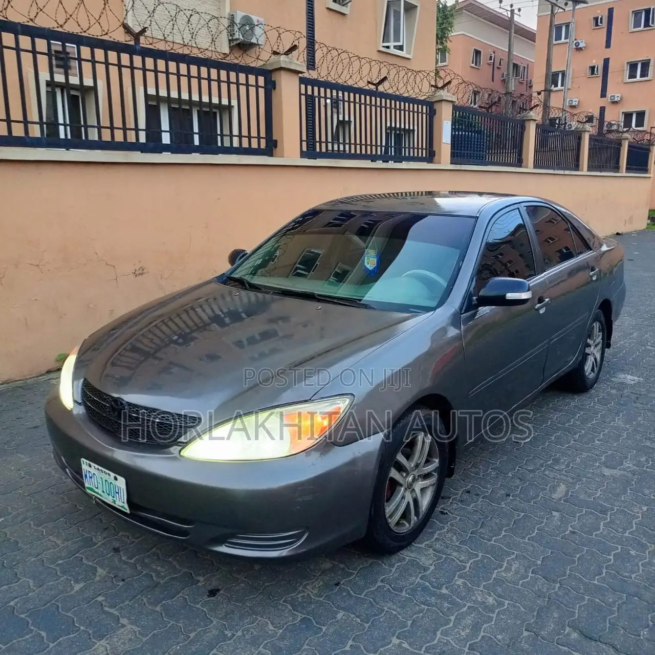 Toyota Camry LE 4dr Sedan (2.4L 4cyl 5M) 2004 Brown