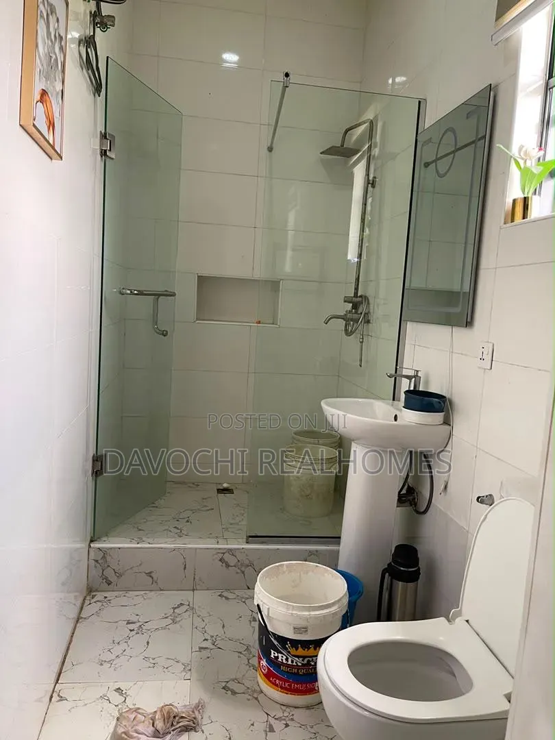 4bdrm Duplex in Chevron for sale