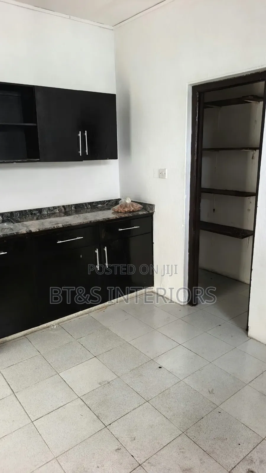 3bdrm Block of Flats in Akin Olugbade for rent