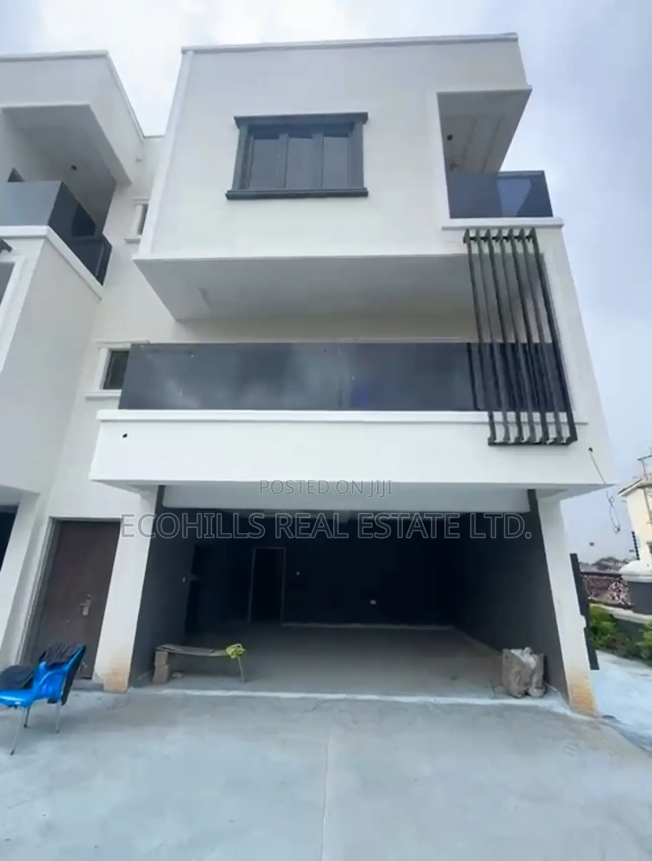 5bdrm Townhouse/Terrace in Guzape Main for sale