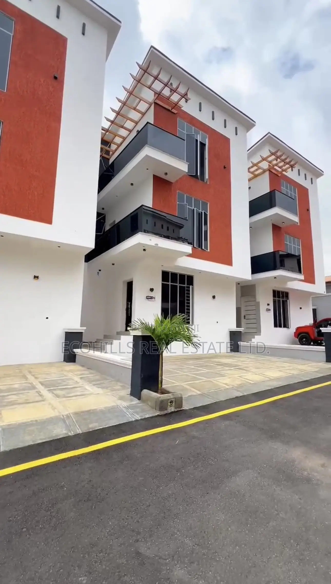 4bdrm Townhouse/Terrace in Utako for sale