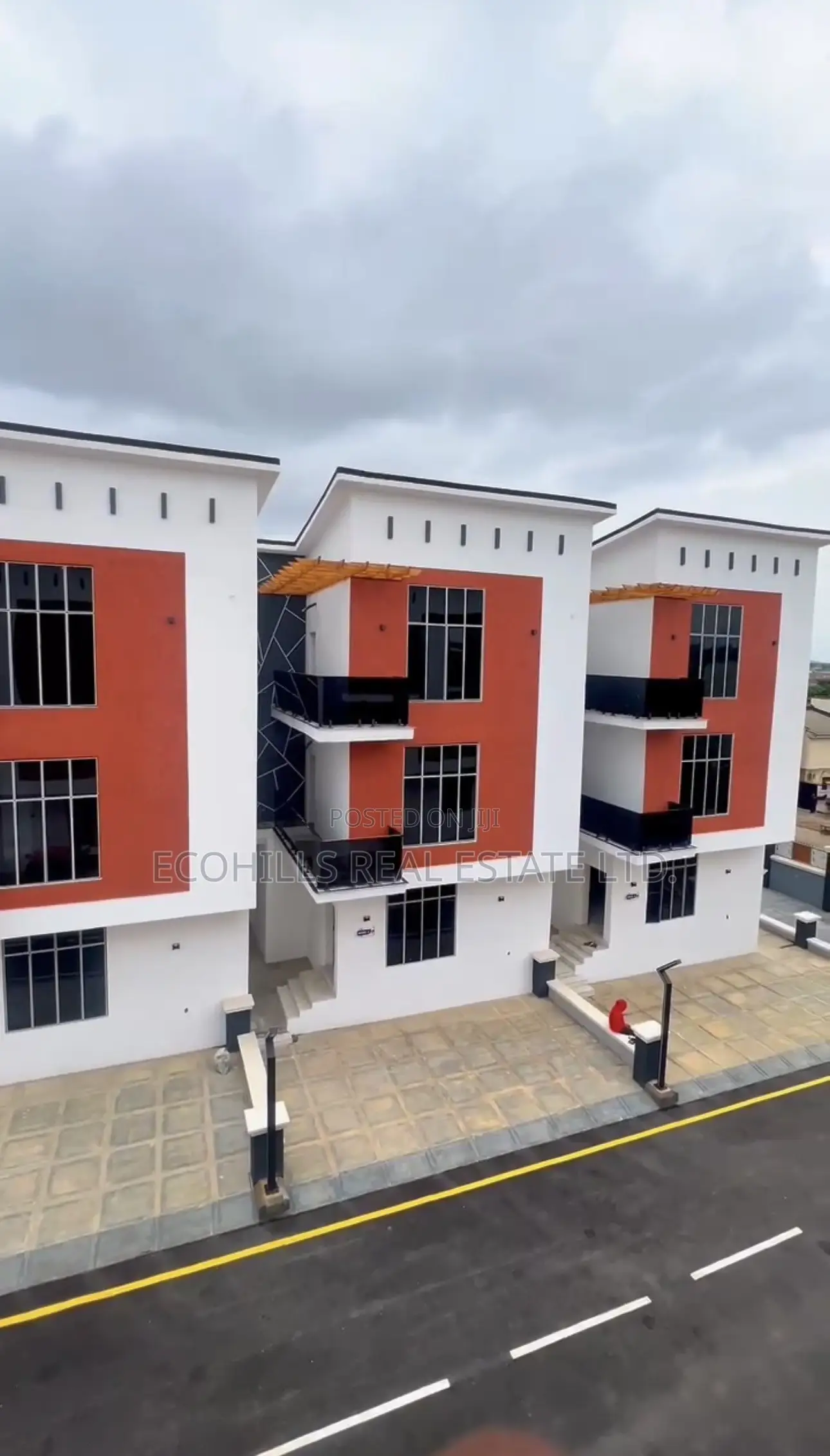 4bdrm Townhouse/Terrace in Utako for sale