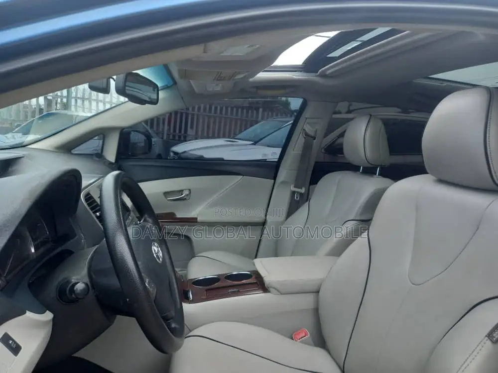 Toyota Venza AWD 2012 Blue