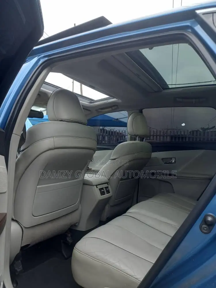 Toyota Venza AWD 2012 Blue