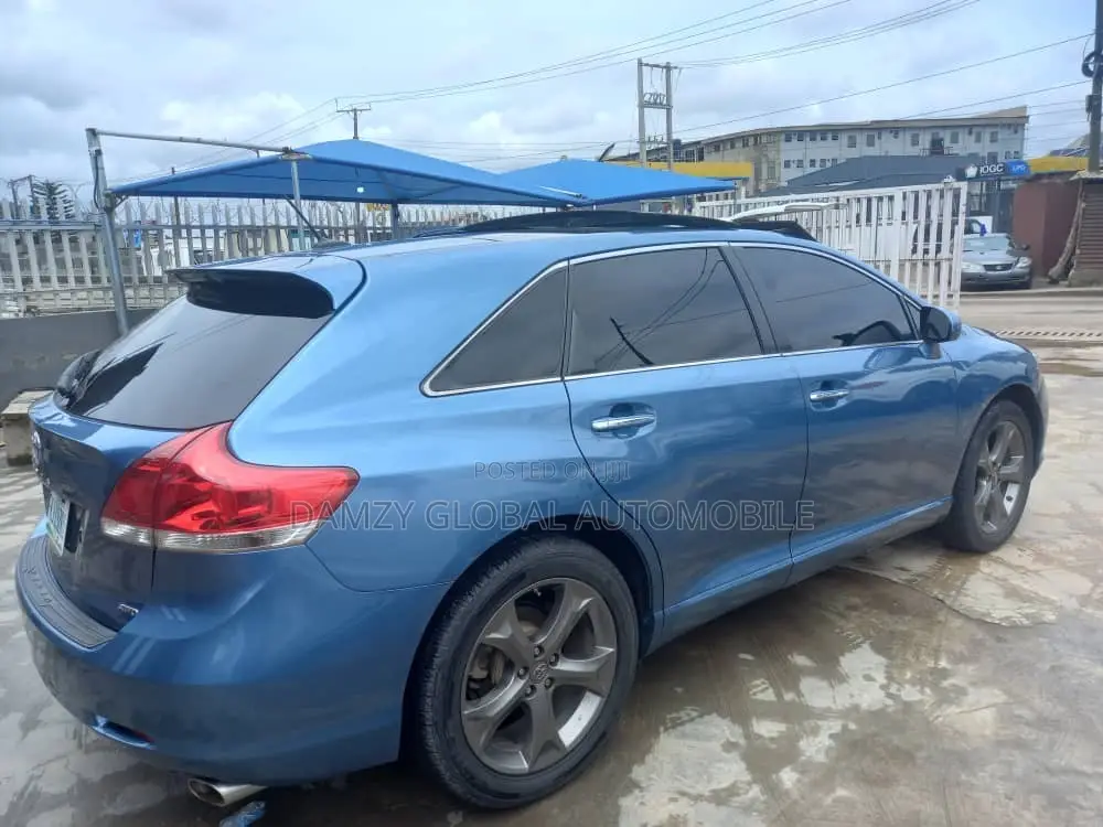 Toyota Venza AWD 2012 Blue