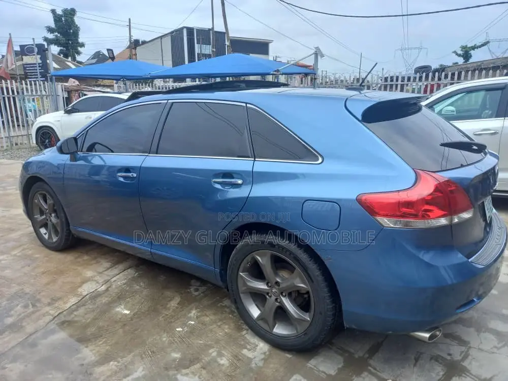 Toyota Venza AWD 2012 Blue