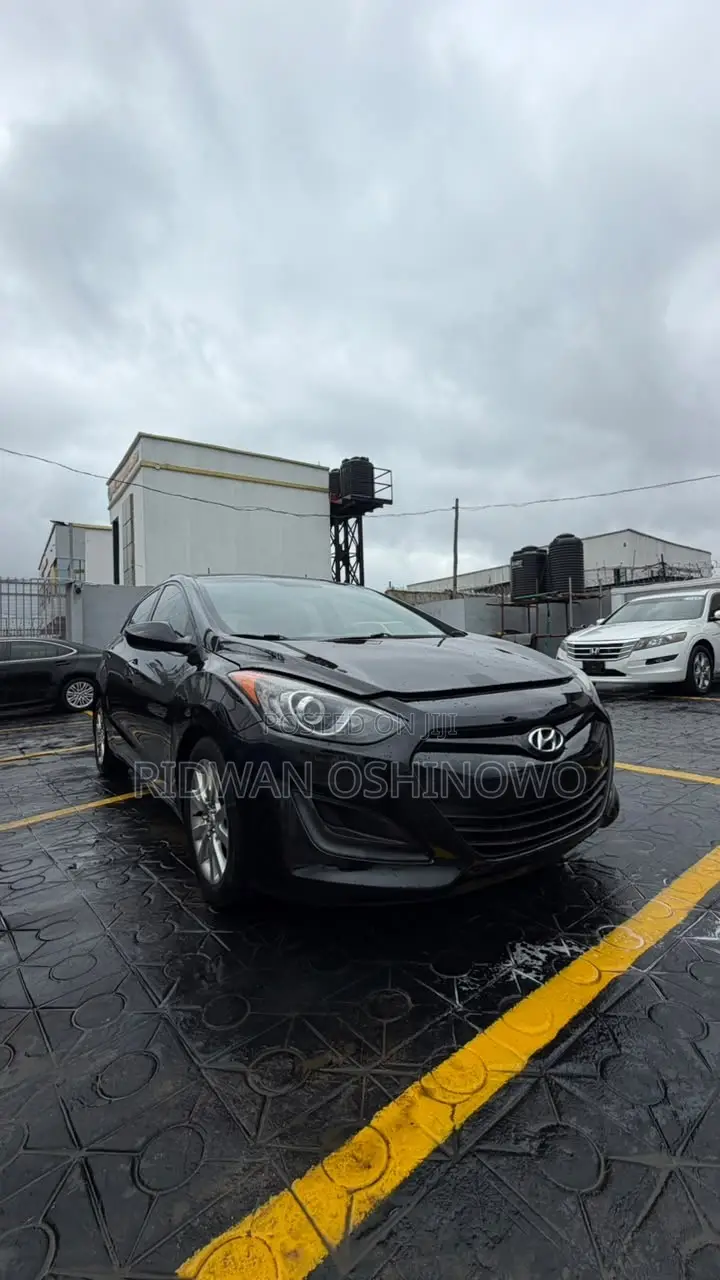 Hyundai Elantra GT 2013 Black